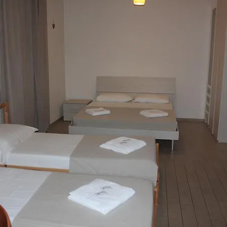 Guest house Serenity House *